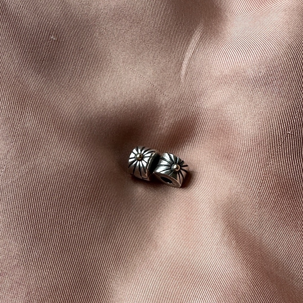Rare/Vintage two-tone Sunburst Pandora Clips